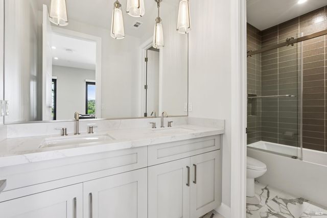 3758 Skyfarm Dr, Santa Rosa, CA 95403