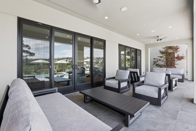 3758 Skyfarm Dr, Santa Rosa, CA 95403