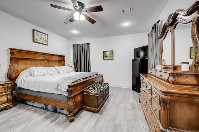 1875 Josh, Conway, AR 72034