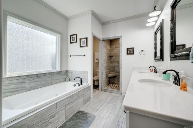 1875 Josh, Conway, AR 72034