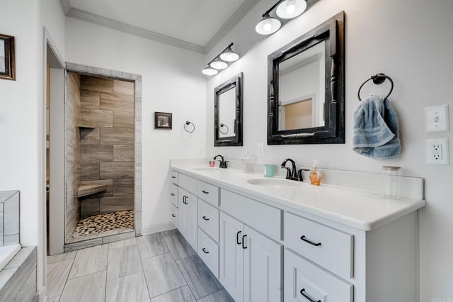 1875 Josh, Conway, AR 72034