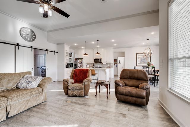 1875 Josh, Conway, AR 72034