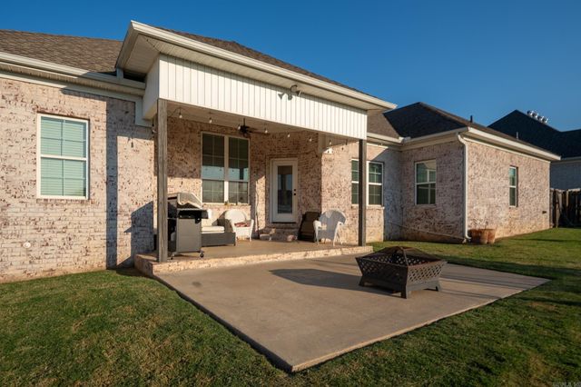 1875 Josh, Conway, AR 72034