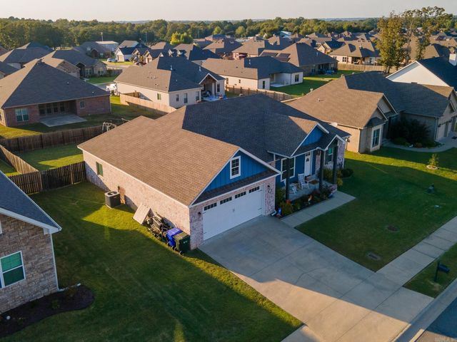 1875 Josh, Conway, AR 72034