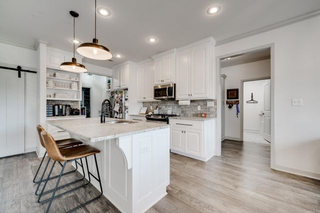 1875 Josh, Conway, AR 72034