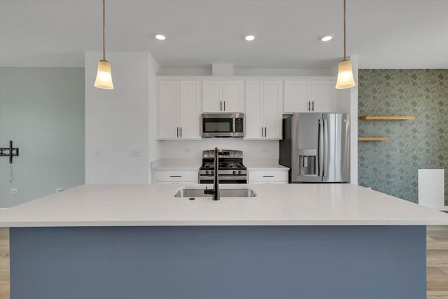 1078 Bogart Street, Des Plaines, IL 60018
