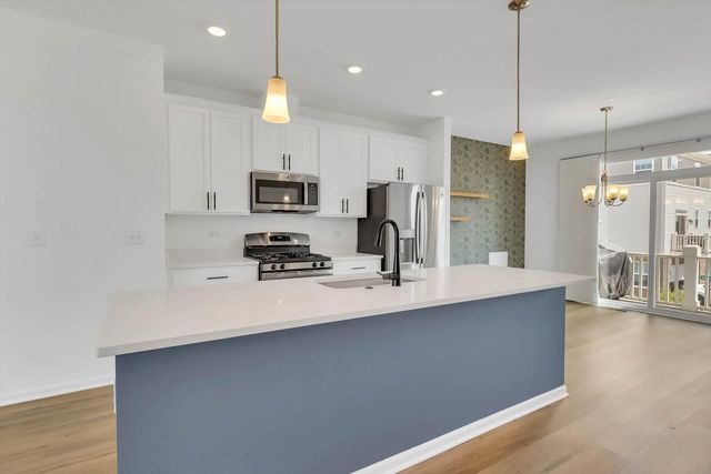 1078 Bogart Street, Des Plaines, IL 60018