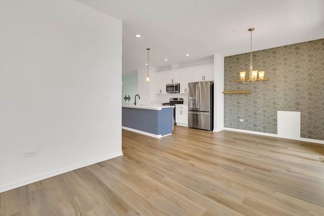 1078 Bogart Street, Des Plaines, IL 60018