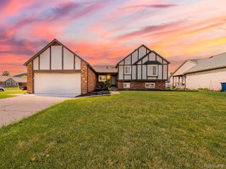 3550 Kirkton Drive, Sterling Heights, MI 48310