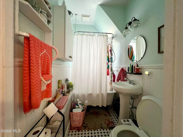 4 Plum Avenue, Troy, NY 12180