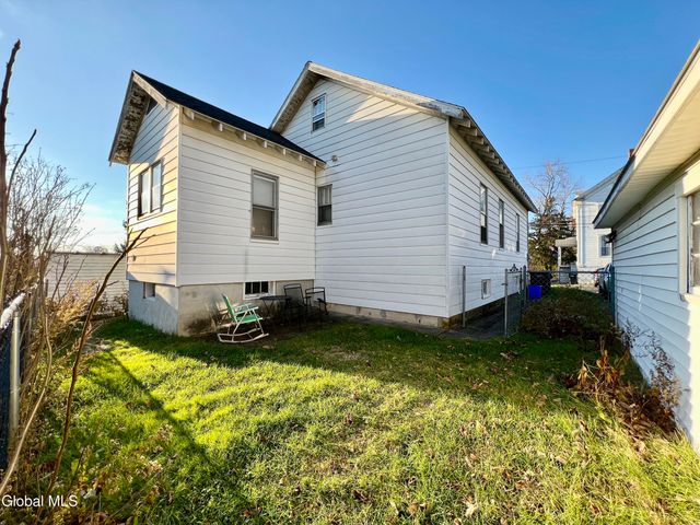 4 Plum Avenue, Troy, NY 12180