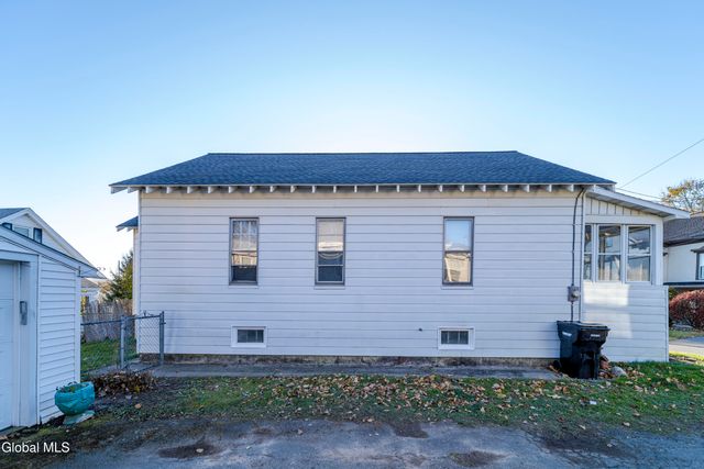 4 Plum Avenue, Troy, NY 12180