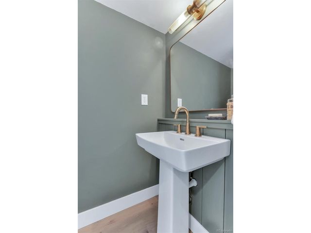 5436 S Kirk Cir, Centennial, CO 80015