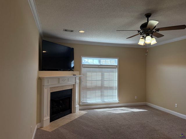 129 Manchester Lane, Byron, GA 31008