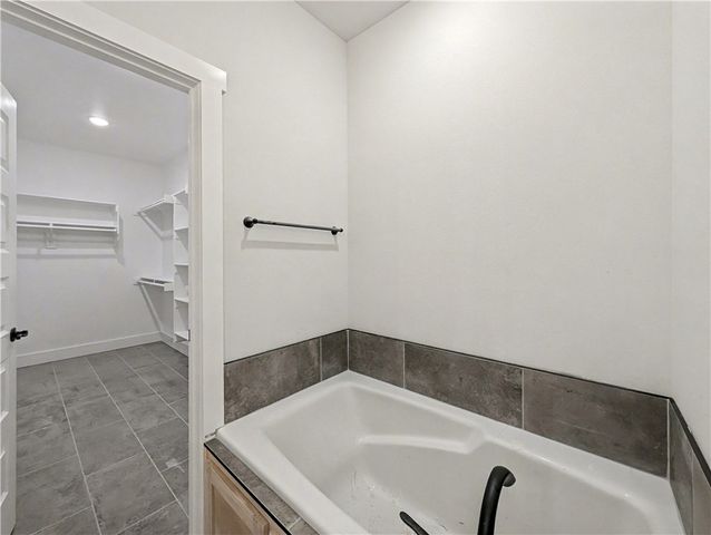 6906 High Meadows Avenue, Bentonville, AR 72713