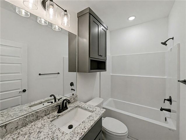 6906 High Meadows Avenue, Bentonville, AR 72713