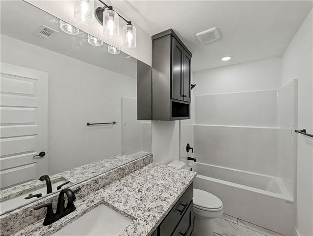 6906 High Meadows Avenue, Bentonville, AR 72713