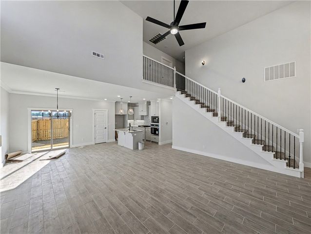 6906 High Meadows Avenue, Bentonville, AR 72713