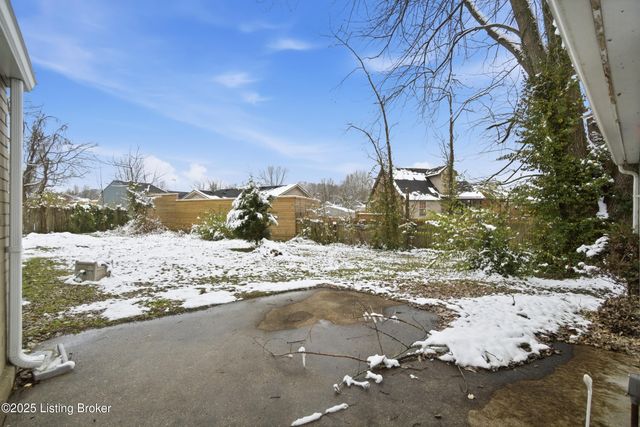 4802 Tipton Pl, Louisville, KY 40272