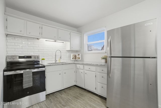 4802 Tipton Pl, Louisville, KY 40272