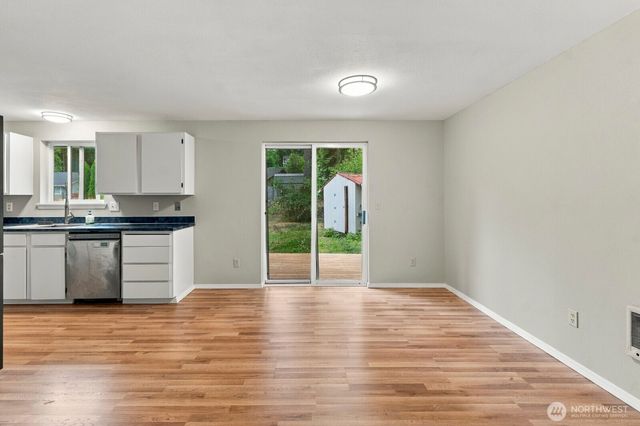 660 NE Barbara Boulevard, Belfair, WA 98528