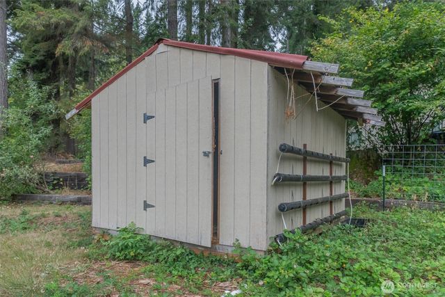 660 NE Barbara Boulevard, Belfair, WA 98528