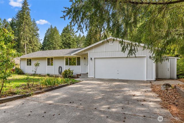 660 NE Barbara Boulevard, Belfair, WA 98528
