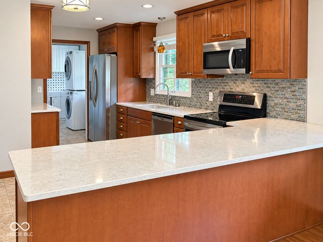 1537 W 74th Place, Indianapolis, IN 46260