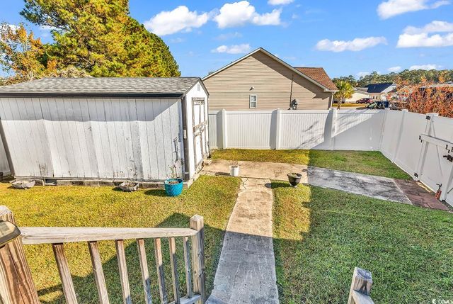 501 Topaz Ave., Little River, SC 29566