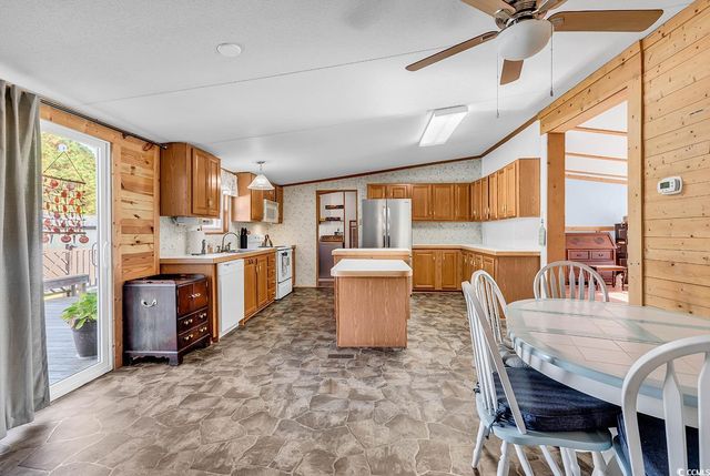 501 Topaz Ave., Little River, SC 29566