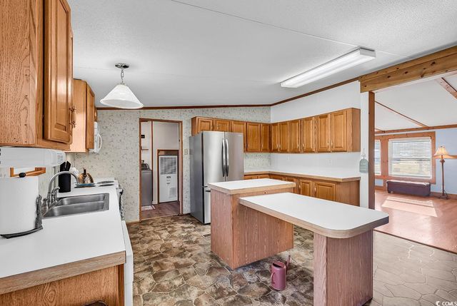 501 Topaz Ave., Little River, SC 29566