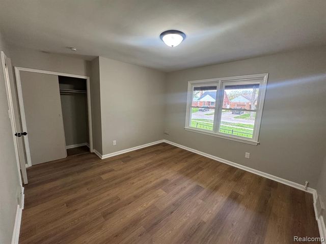 20910 Van Antwerp, Harper Woods, MI 48225