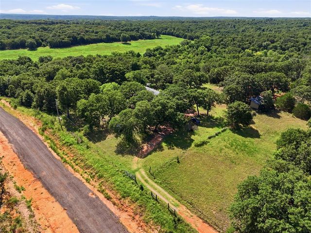 8801 Howard Avenue, Lexington, OK 73051