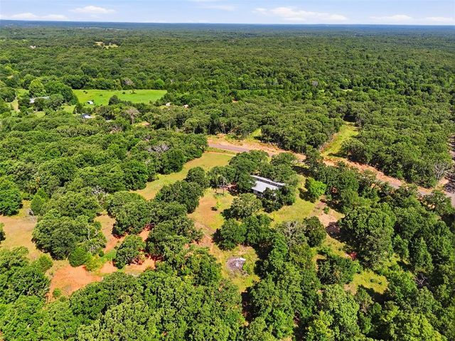 8801 Howard Avenue, Lexington, OK 73051