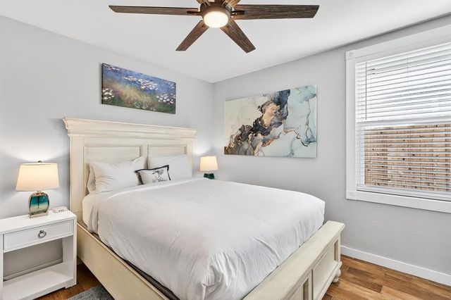 312 E White Ave, Port Aransas, TX 78373