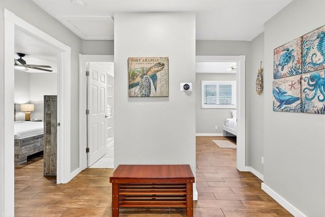 312 E White Ave, Port Aransas, TX 78373