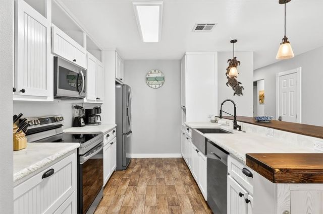 312 E White Ave, Port Aransas, TX 78373