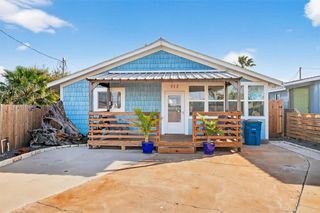 312 E White Ave, Port Aransas, TX 78373