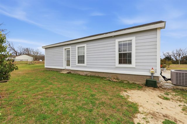 304 County Road 2260, Greenville, TX 75402