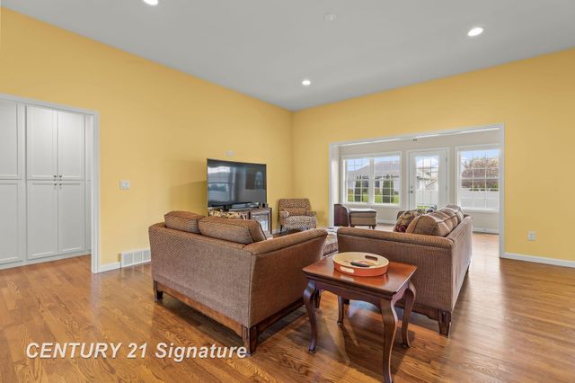 4306 Winterwood Lane, Saginaw, MI 48603