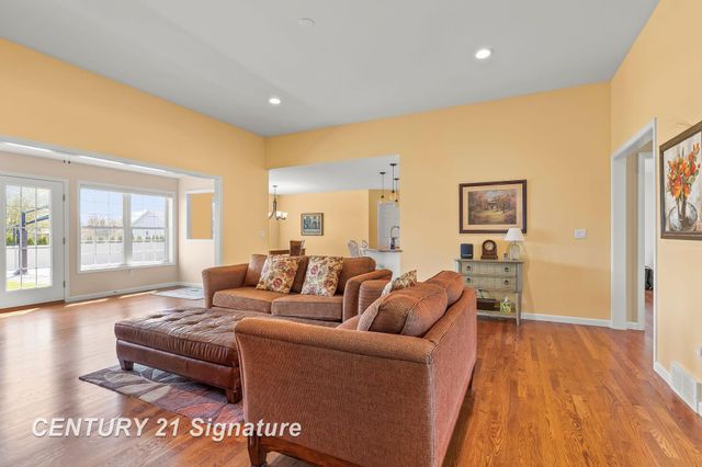 4306 Winterwood Lane, Saginaw, MI 48603
