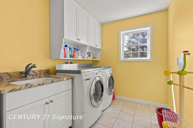 4306 Winterwood Lane, Saginaw, MI 48603