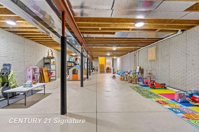 4306 Winterwood Lane, Saginaw, MI 48603