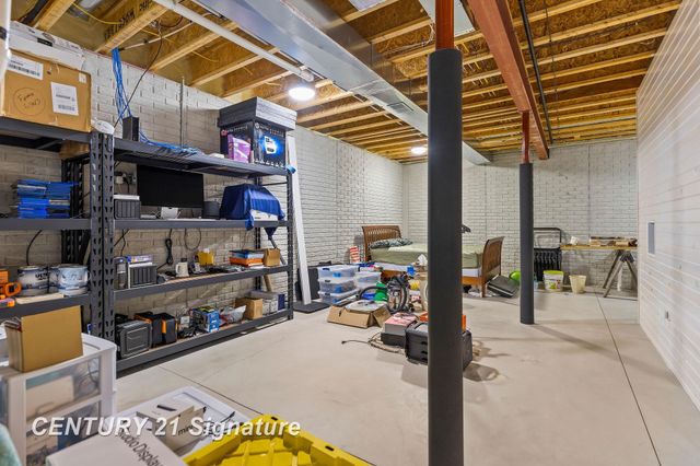 4306 Winterwood Lane, Saginaw, MI 48603