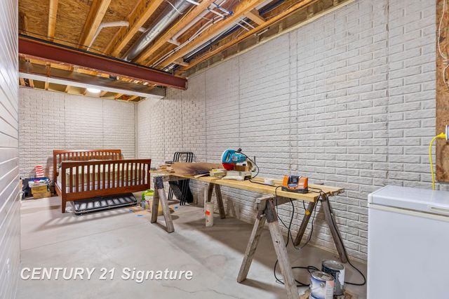 4306 Winterwood Lane, Saginaw, MI 48603