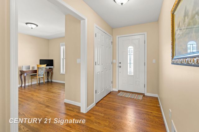 4306 Winterwood Lane, Saginaw, MI 48603