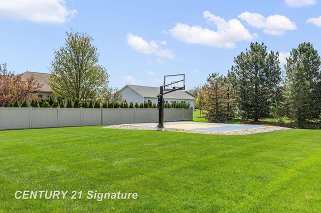 4306 Winterwood Lane, Saginaw, MI 48603
