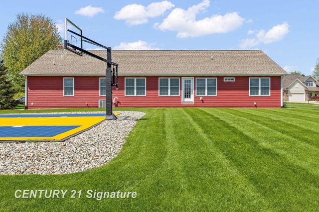 4306 Winterwood Lane, Saginaw, MI 48603