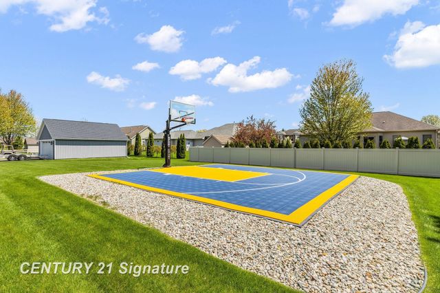 4306 Winterwood Lane, Saginaw, MI 48603