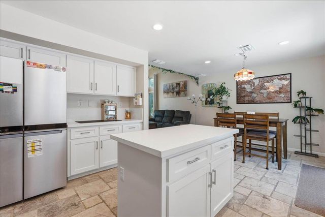 112 Royalton Cir, Folsom, CA 95630